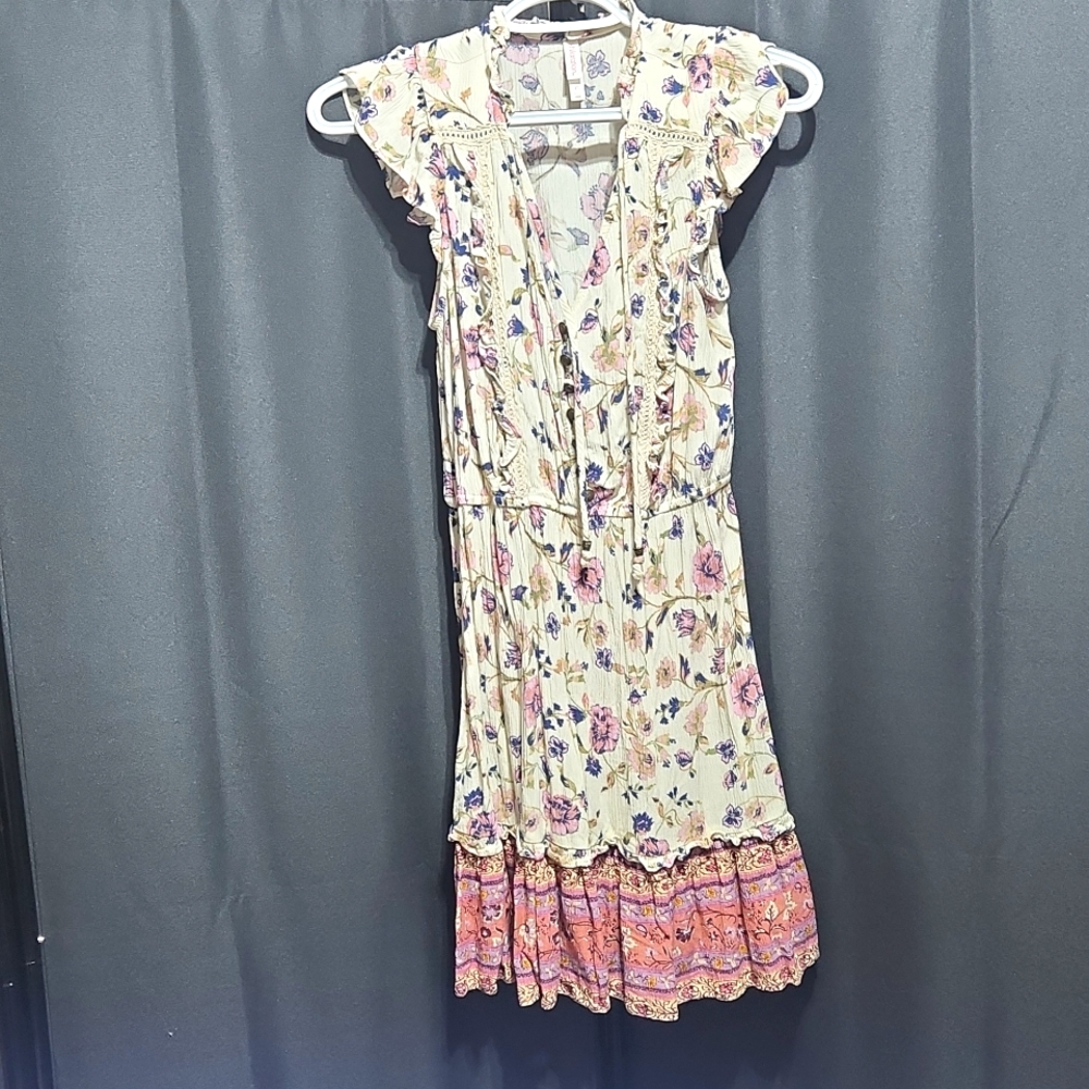 xhilaration juniors flower dress. size xs.